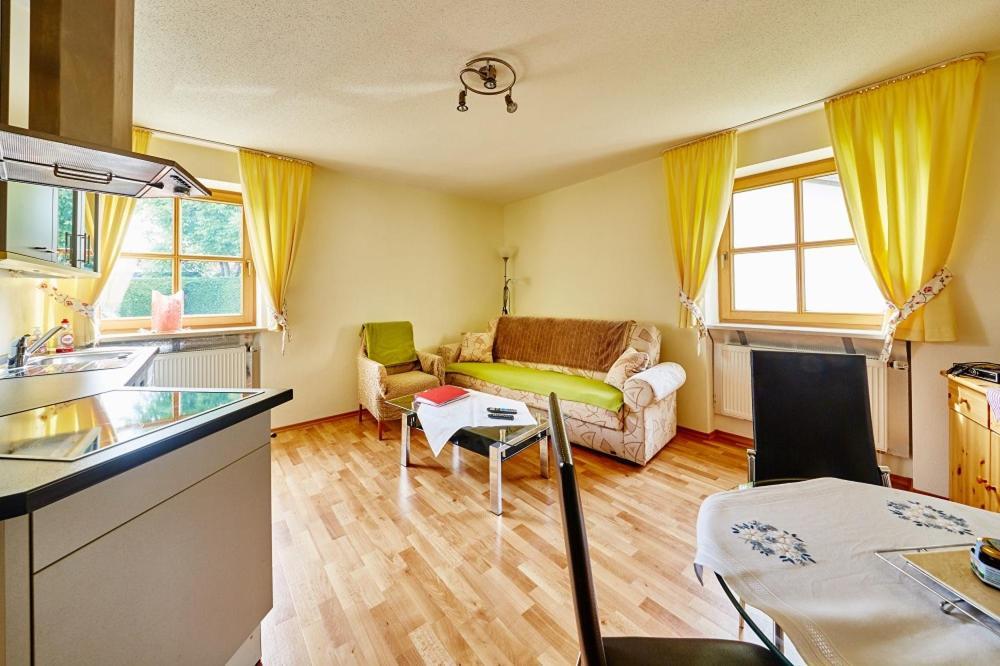 Sonne In Gasteig Appartement Unterneukirchen Buitenkant foto