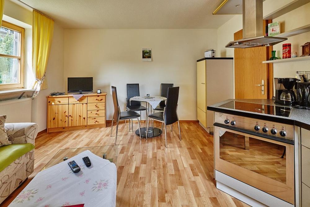 Sonne In Gasteig Appartement Unterneukirchen Buitenkant foto