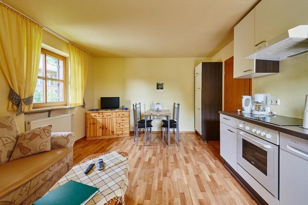 Sonne In Gasteig Appartement Unterneukirchen Buitenkant foto
